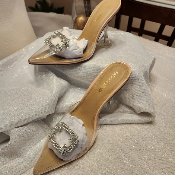 Shoe - Picture 2 of 4